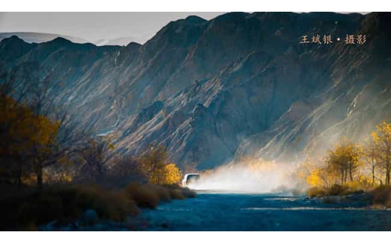 敦煌三危山汽车试驾/徒步活动场地